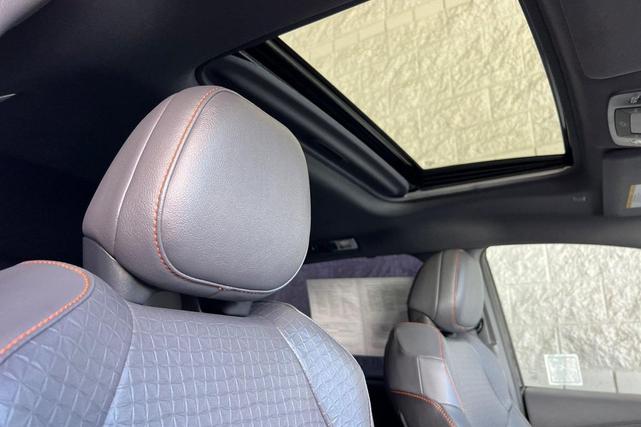 Photo of 2021 Midnight Black Metallic Toyota Sienna