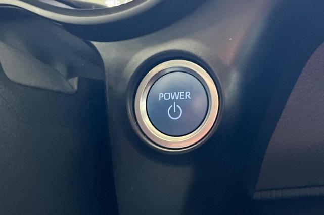 Photo of 2021 Midnight Black Metallic Toyota Sienna