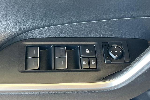 Photo of 2022 Blizzard Pearl/Midnight Black Metallic Toyota RAV4 Hybrid