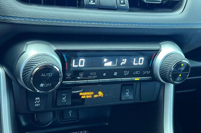 Photo of 2022 Blizzard Pearl/Midnight Black Metallic Toyota RAV4 Hybrid