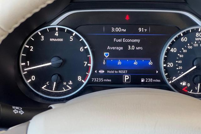 Photo of 2018 Pearl White Nissan Murano