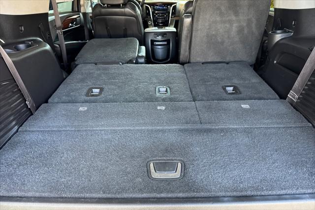 Photo of 2015 Radiant Silver Metallic Cadillac Escalade