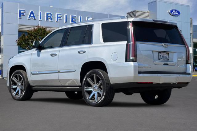 Photo of 2015 Radiant Silver Metallic Cadillac Escalade