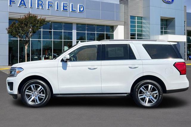 Photo of 2024 Star White Metallic Tri-Coat Ford Expedition
