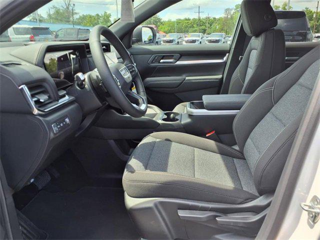 Photo of 2026 Summit White GMC Terrain