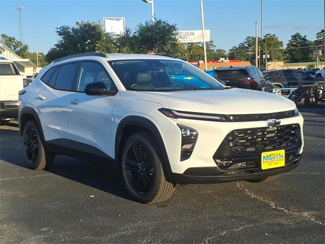Photo of 2026 Summit White Chevrolet Trax