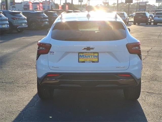Photo of 2026 Summit White Chevrolet Trax
