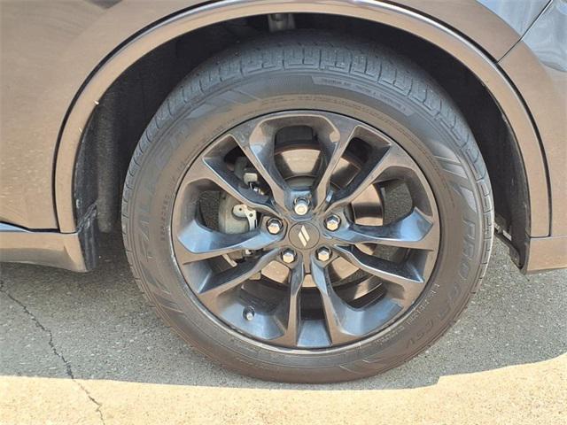 Photo of 2019 Granite Metallic Clearcoat Dodge Durango