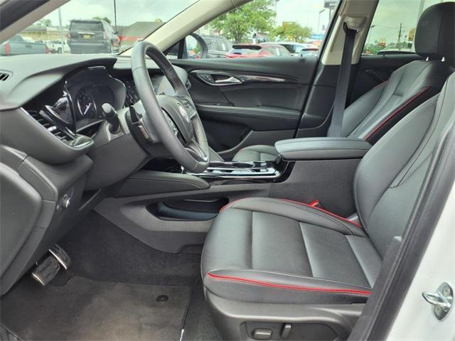 Photo of 2023 White Frost Tricoat Buick Envision