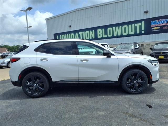 Photo of 2023 White Frost Tricoat Buick Envision
