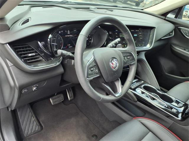 Photo of 2023 White Frost Tricoat Buick Envision