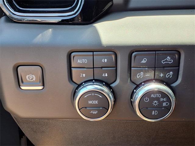 Photo of 2025 Onyx Black GMC Sierra 2500