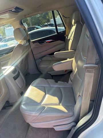 Photo of 2015 White Diamond Tricoat Cadillac Escalade