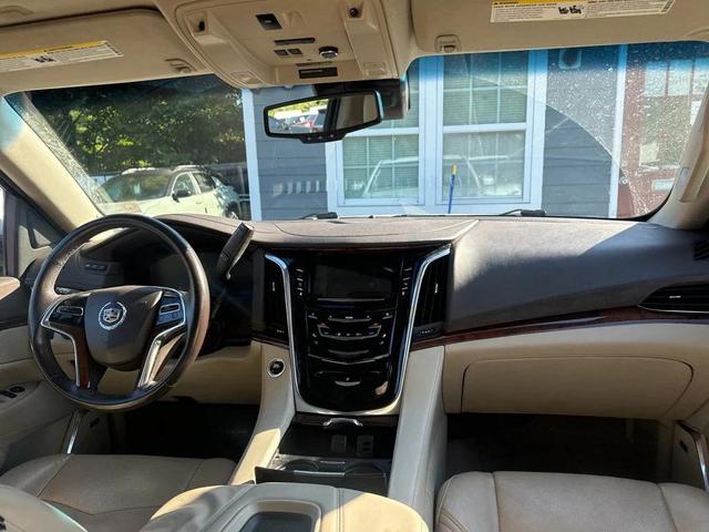 Photo of 2015 White Diamond Tricoat Cadillac Escalade