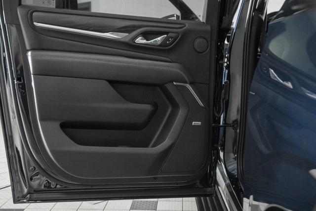 Photo of 2021 Midnight Blue Metallic GMC Yukon XL