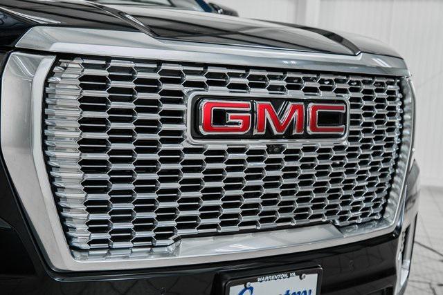 Photo of 2021 Midnight Blue Metallic GMC Yukon XL
