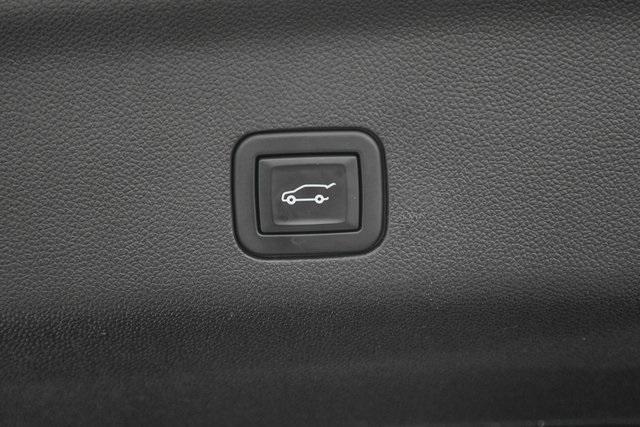 Photo of 2021 Midnight Blue Metallic GMC Yukon XL