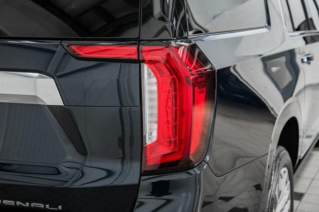 Photo of 2021 Midnight Blue Metallic GMC Yukon XL