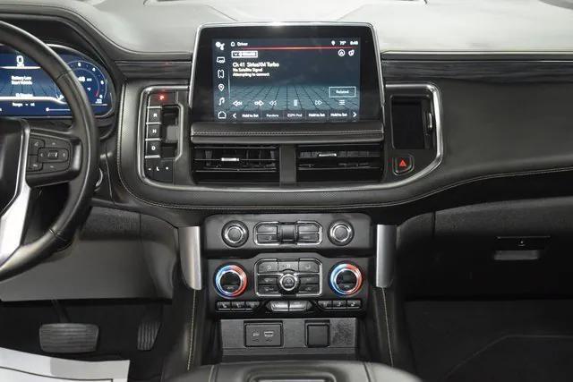 Photo of 2023 Summit White GMC Yukon XL