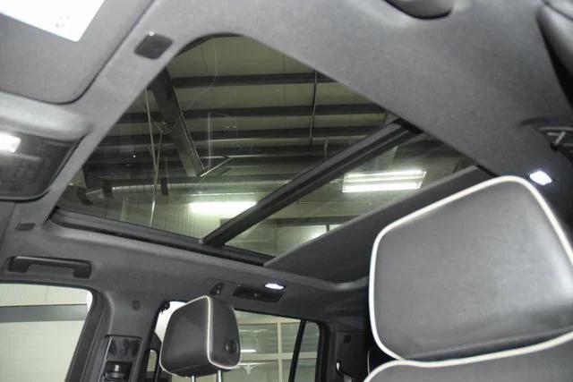 Photo of 2023 Summit White GMC Yukon XL