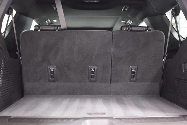 Photo of 2023 Summit White GMC Yukon XL