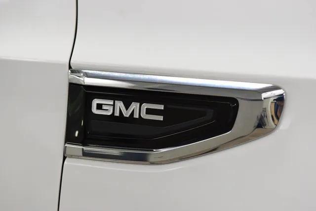 Photo of 2023 Summit White GMC Yukon XL