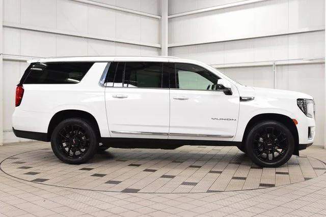 Photo of 2023 Summit White GMC Yukon XL