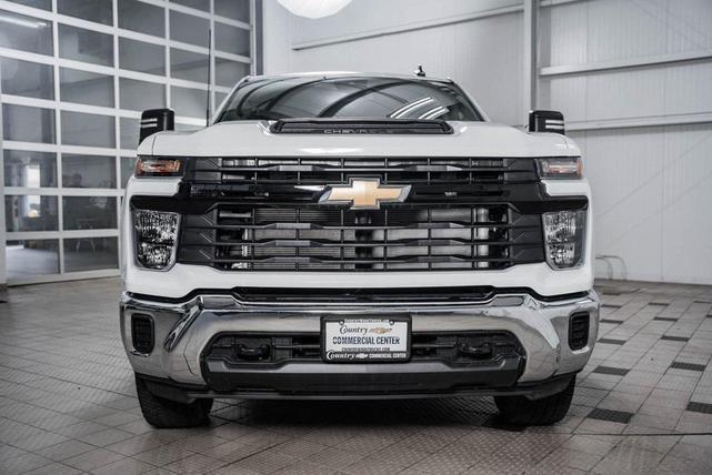 Photo of 2025 Summit White Chevrolet Silverado 3500
