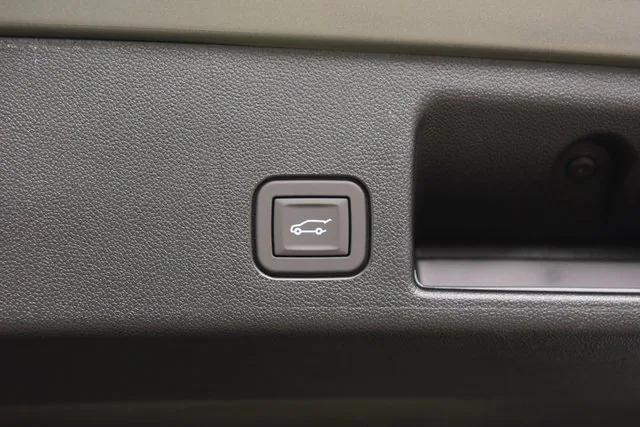 Photo of 2025 Sterling Gray Metallic Chevrolet Equinox EV