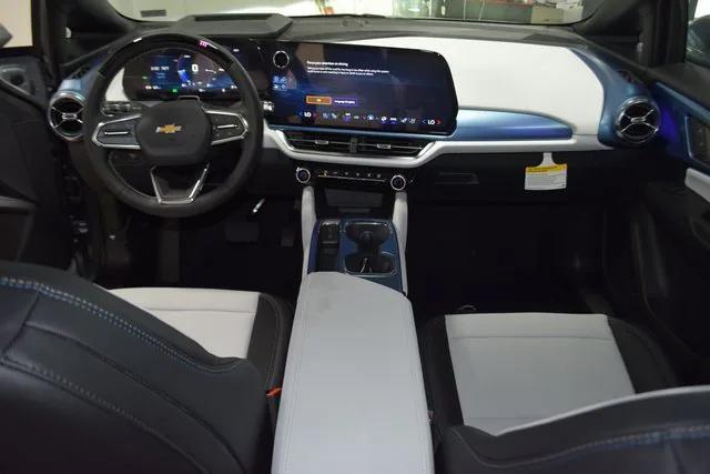 Photo of 2025 Sterling Gray Metallic Chevrolet Equinox EV