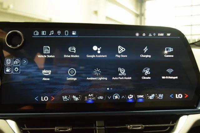 Photo of 2025 Sterling Gray Metallic Chevrolet Equinox EV