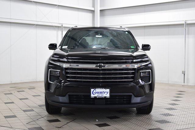 Photo of 2026 Mosaic Black Metallic Chevrolet Traverse
