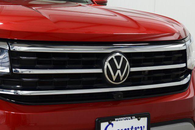 Photo of 2021 Red Metallic Volkswagen Atlas