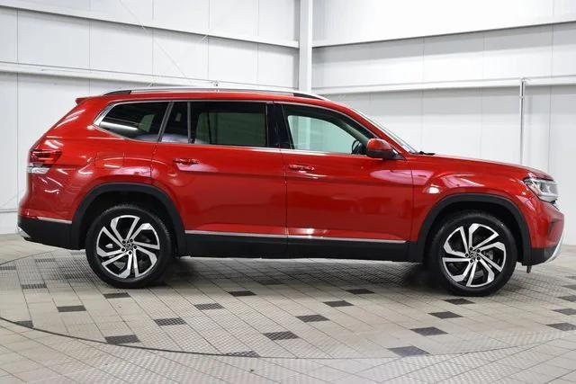 Photo of 2021 Red Metallic Volkswagen Atlas
