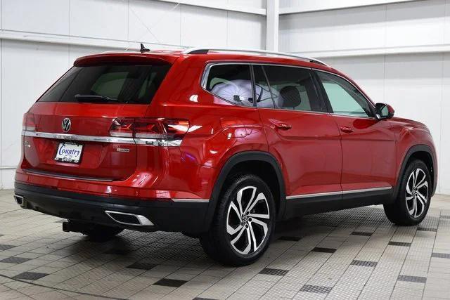Photo of 2021 Red Metallic Volkswagen Atlas