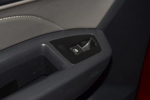 Photo of 2021 Red Metallic Volkswagen Atlas