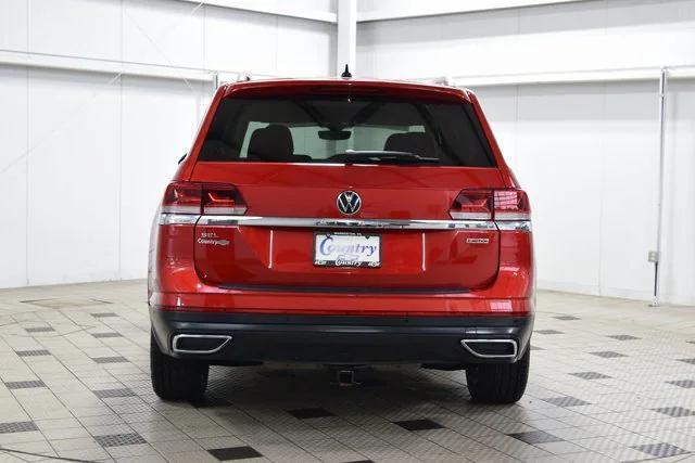 Photo of 2021 Red Metallic Volkswagen Atlas