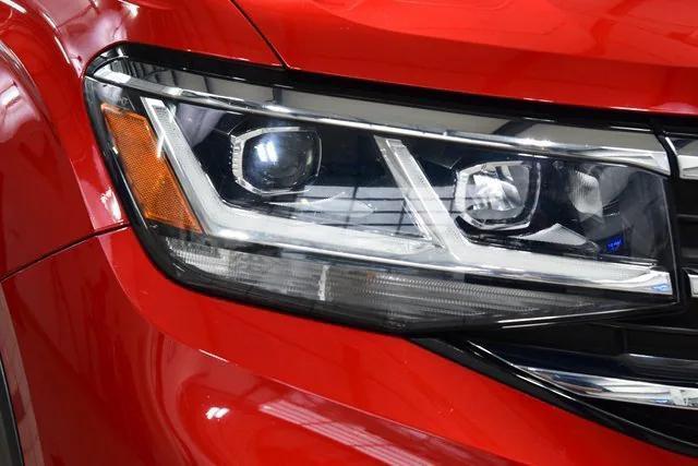 Photo of 2021 Red Metallic Volkswagen Atlas