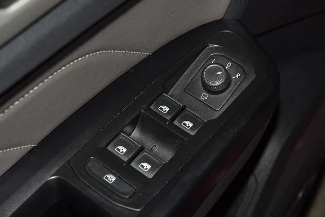 Photo of 2021 Red Metallic Volkswagen Atlas