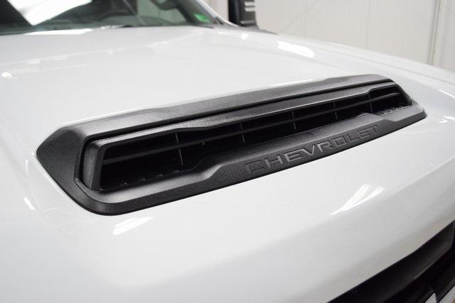 Photo of 2025 Summit White Chevrolet Silverado 3500