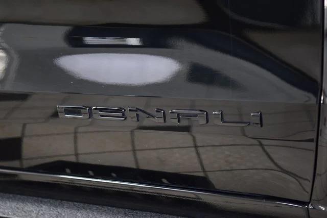 Photo of 2024 Onyx Black GMC Canyon