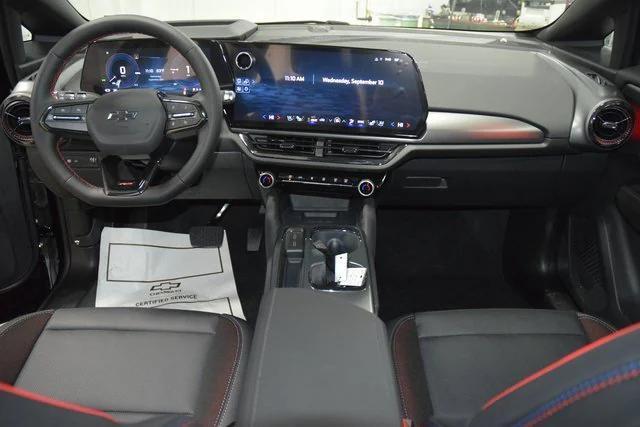 Photo of 2025 Black Chevrolet Equinox EV