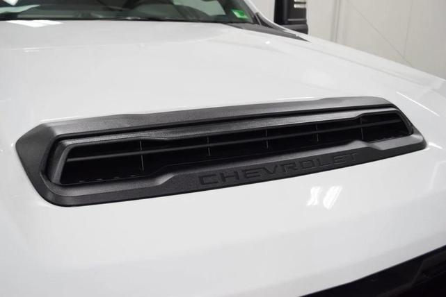 Photo of 2025 Summit White Chevrolet Silverado 3500