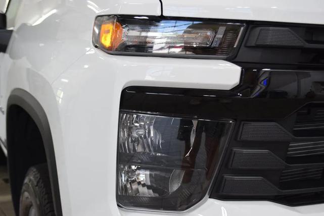 Photo of 2025 Summit White Chevrolet Silverado 3500