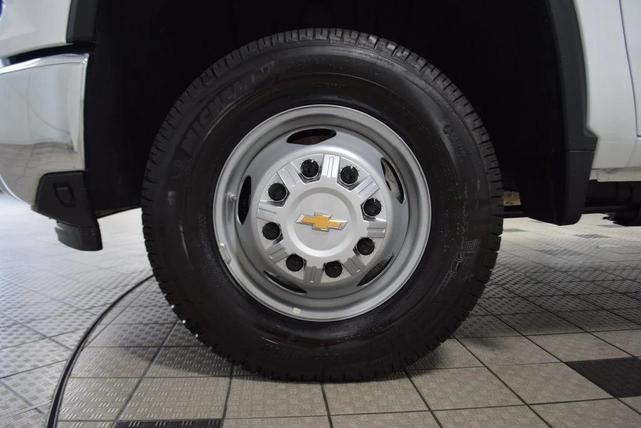 Photo of 2025 Summit White Chevrolet Silverado 3500