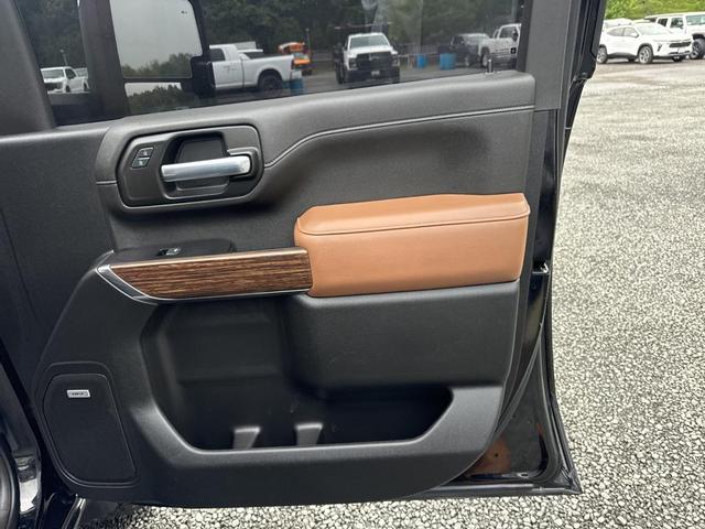 Photo of 2022 Black Chevrolet Silverado 3500