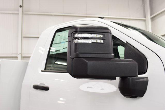 Photo of 2025 Summit White Chevrolet Silverado 3500