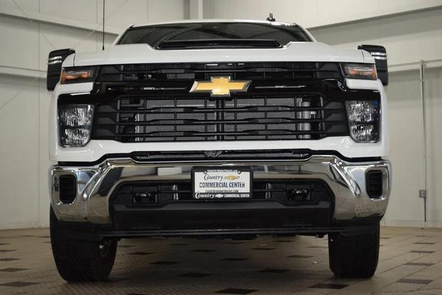 Photo of 2025 Summit White Chevrolet Silverado 3500