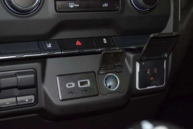Photo of 2025 Summit White Chevrolet Silverado 3500