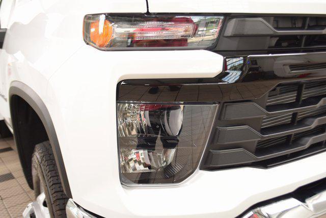 Photo of 2025 Summit White Chevrolet Silverado 3500